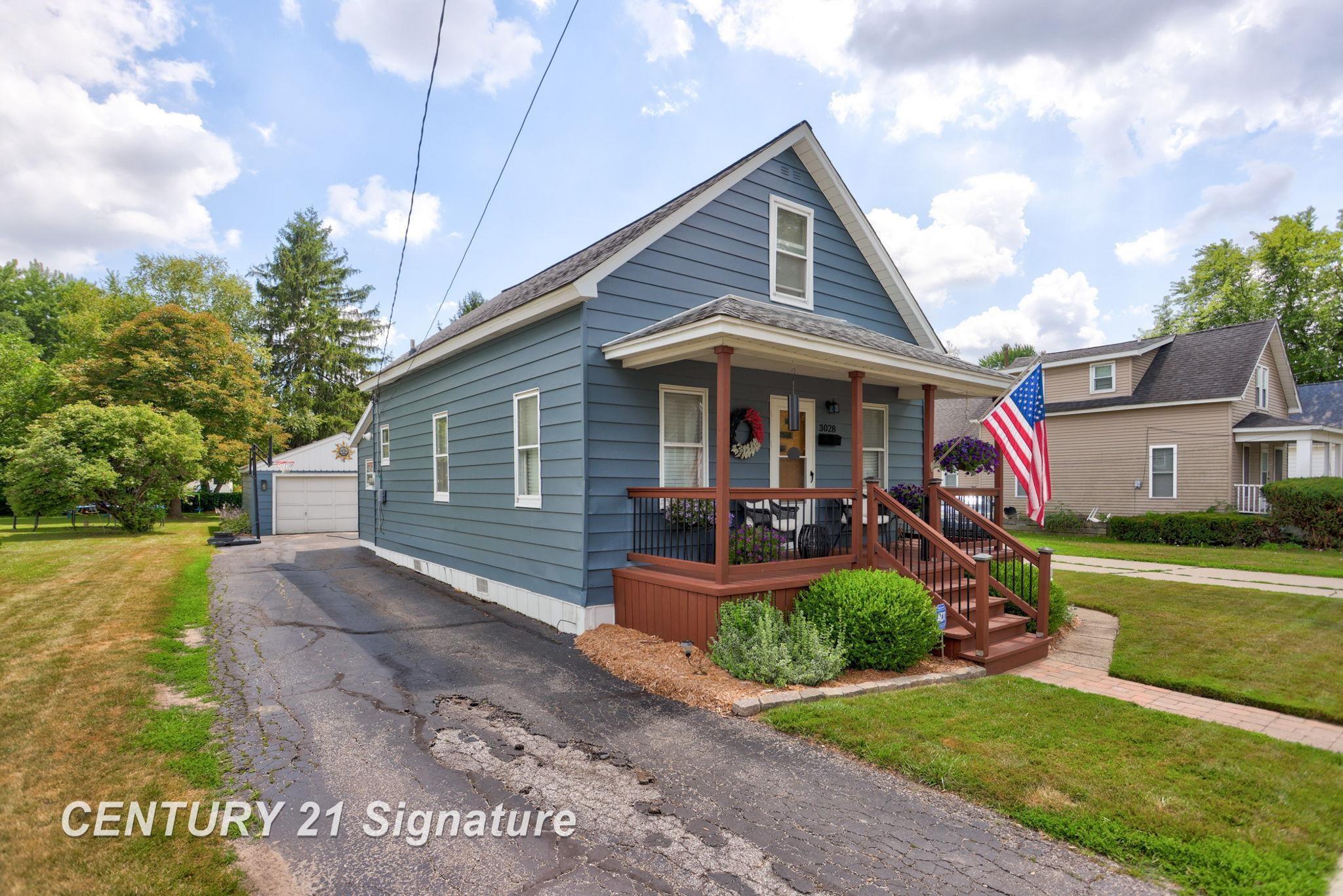 Property Photo: 3028 Monroe Street MI 48604