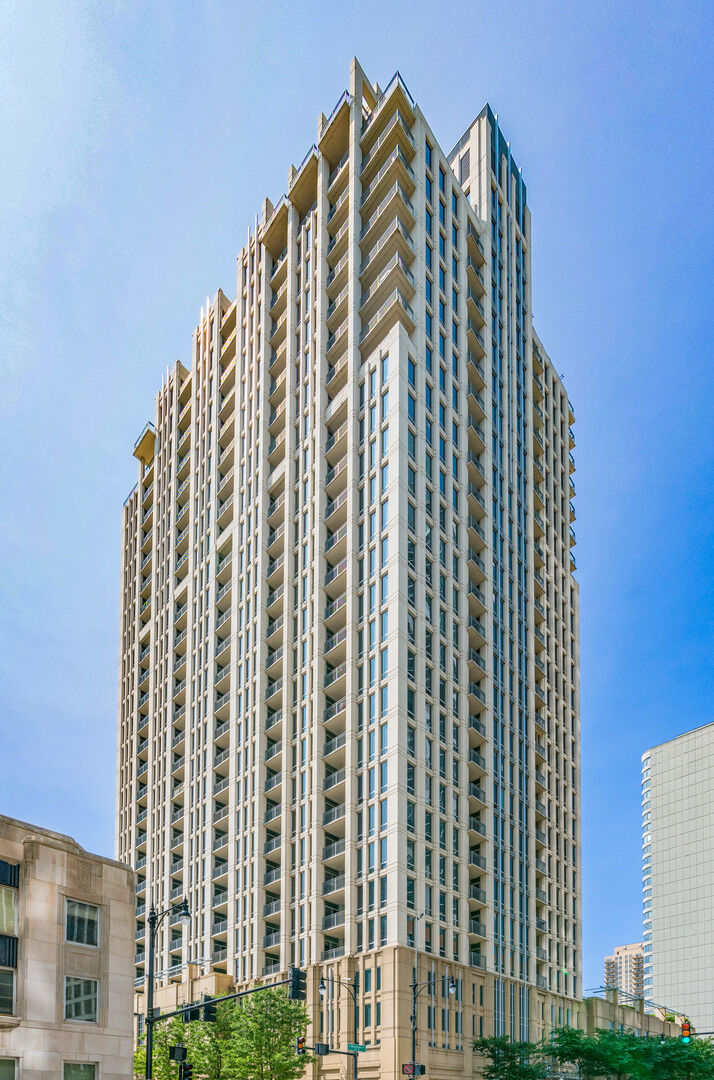 Property Photo: 1250 S Michigan Avenue 903 IL 60605