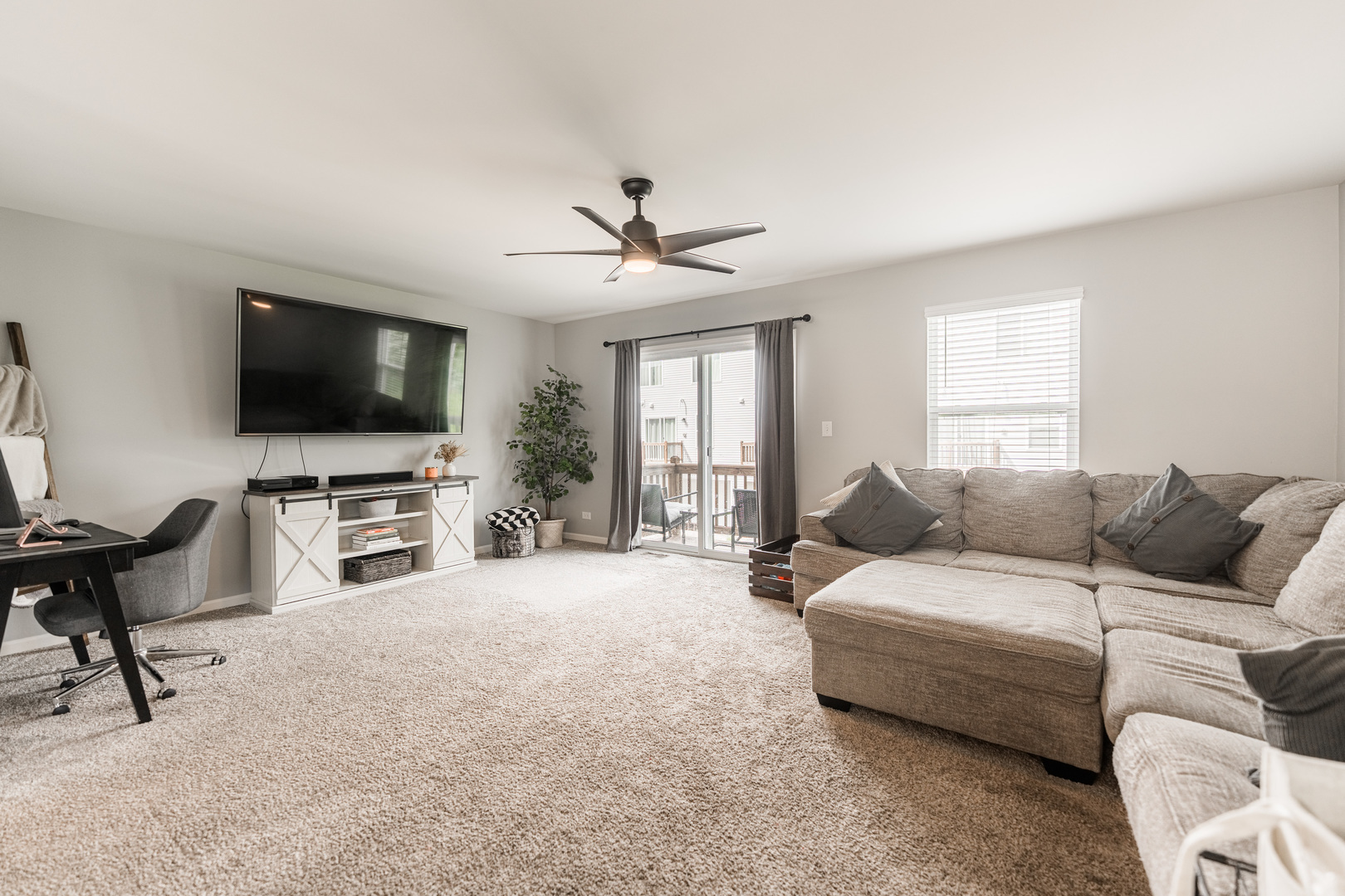 Property Photo: 2452 Alison Avenue IL 60140