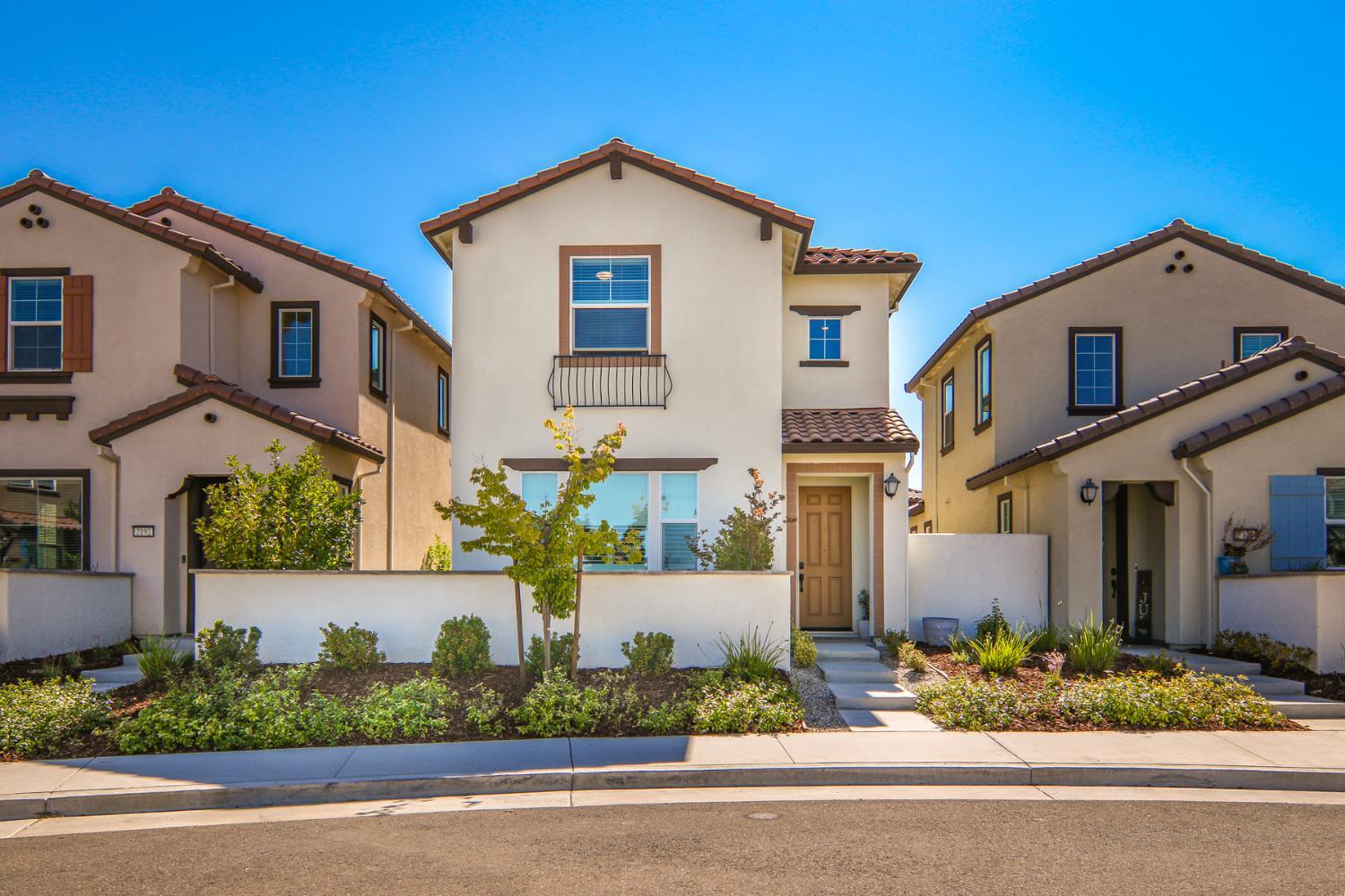 Property Photo:  2184 Terrawood Street  CA 95747 