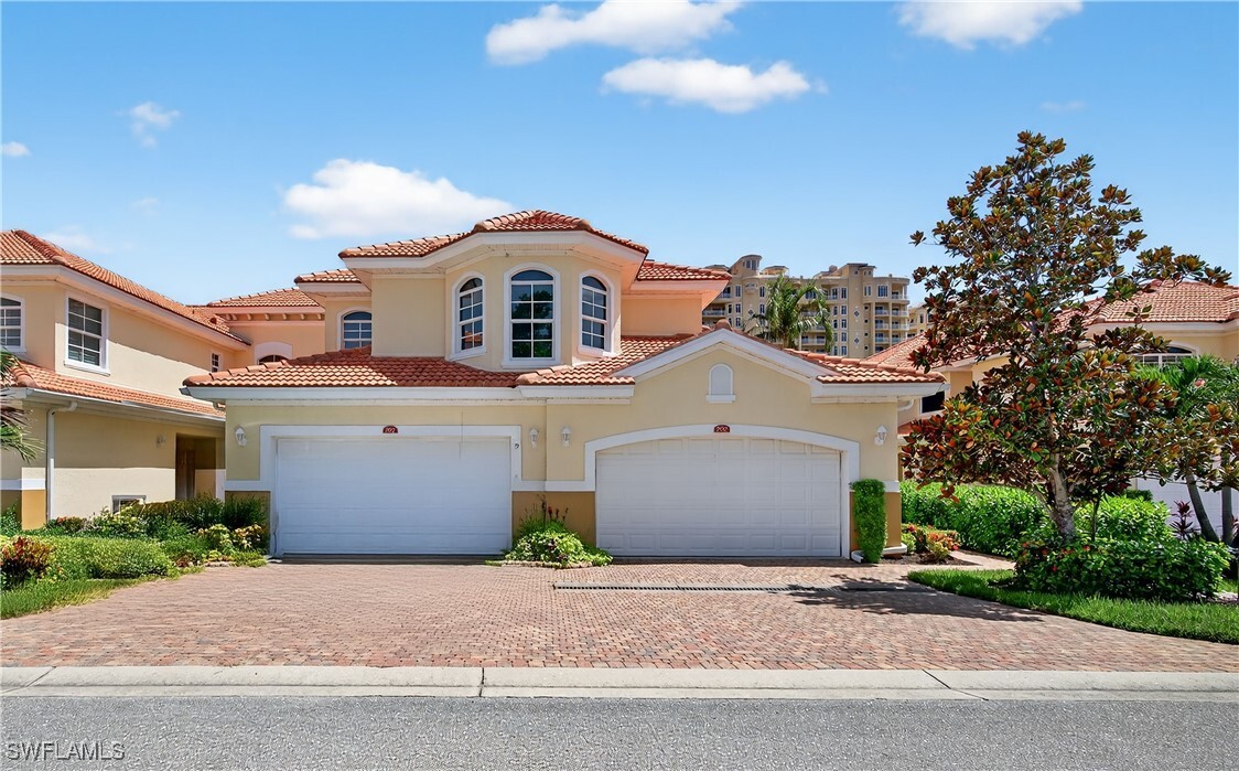 Property Photo:  5957 Tarpon Gardens Circle 202  FL 33914 