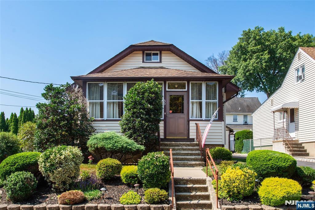 33 Laura Avenue  Nutley NJ 07110 photo