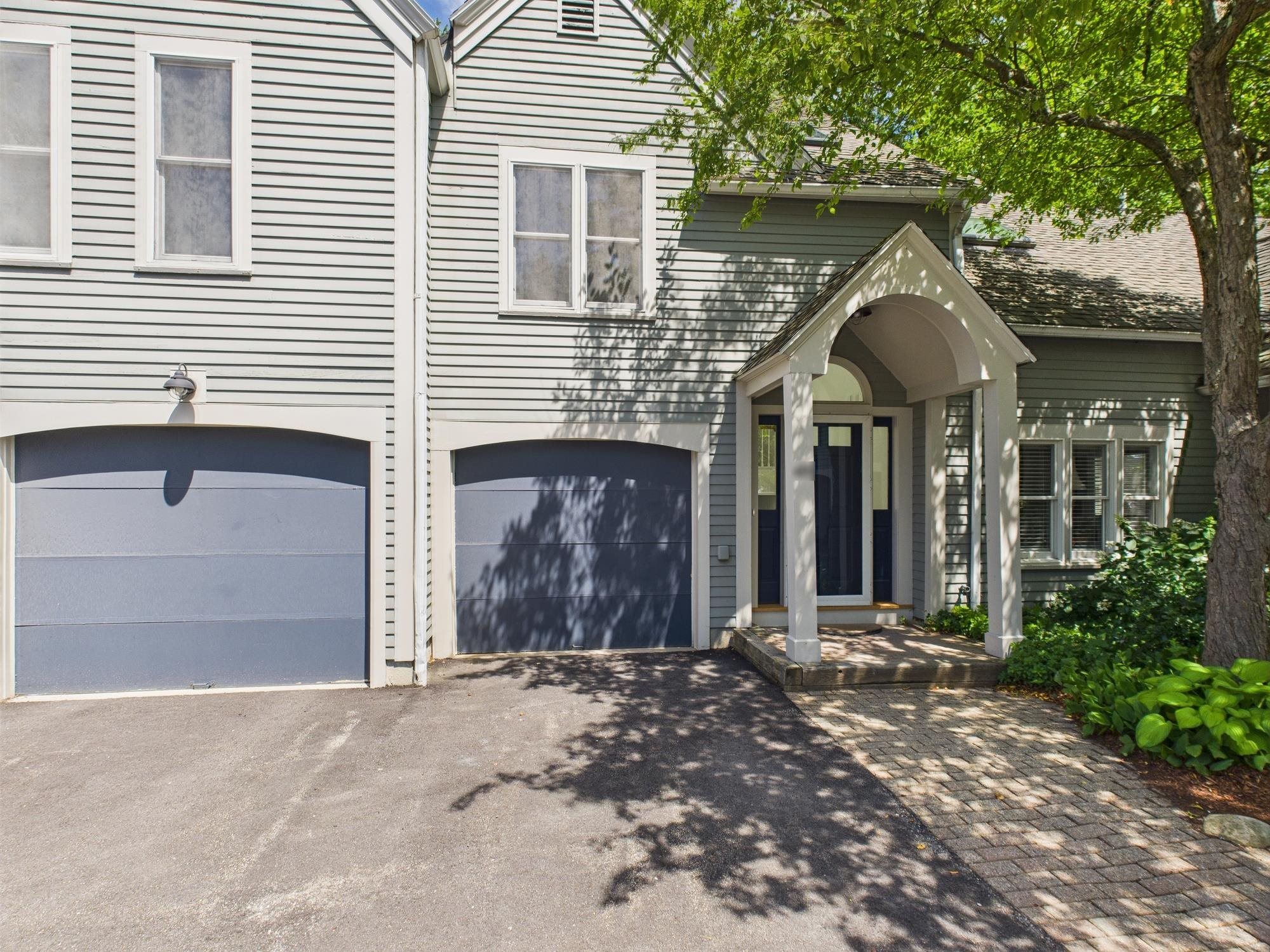 Property Photo: 49 Hawthorne Village Road NH 03062