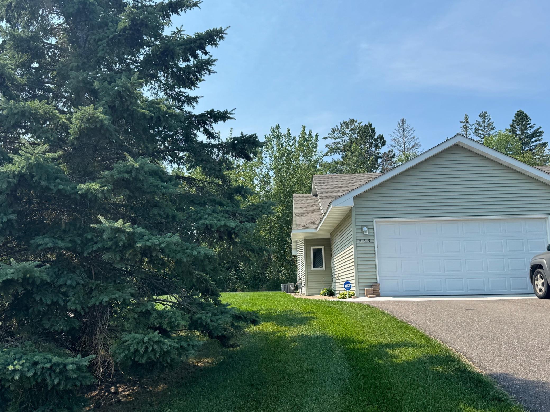 Property Photo: 435 Maplewood Court MN 56342
