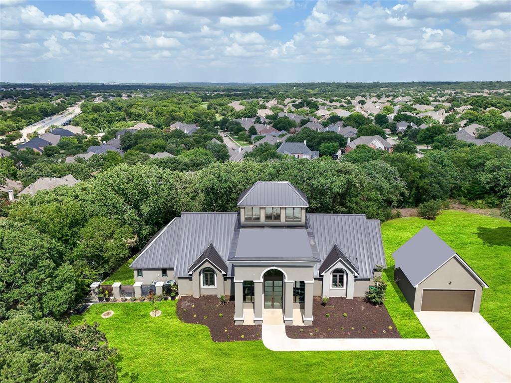Property Photo: 9204 Indian Knoll Trail TX 76248