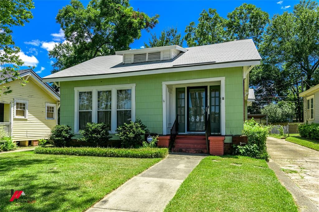 Property Photo: 631 Gladstone Boulevard LA 71104