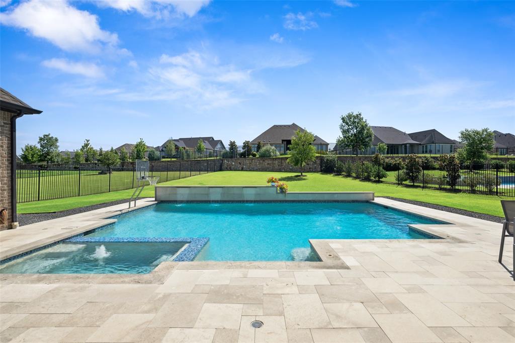 Property Photo: 421 Maggie Trail TX 75002