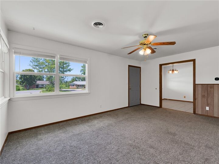 Property Photo: 211 S 13th Place AR 72758