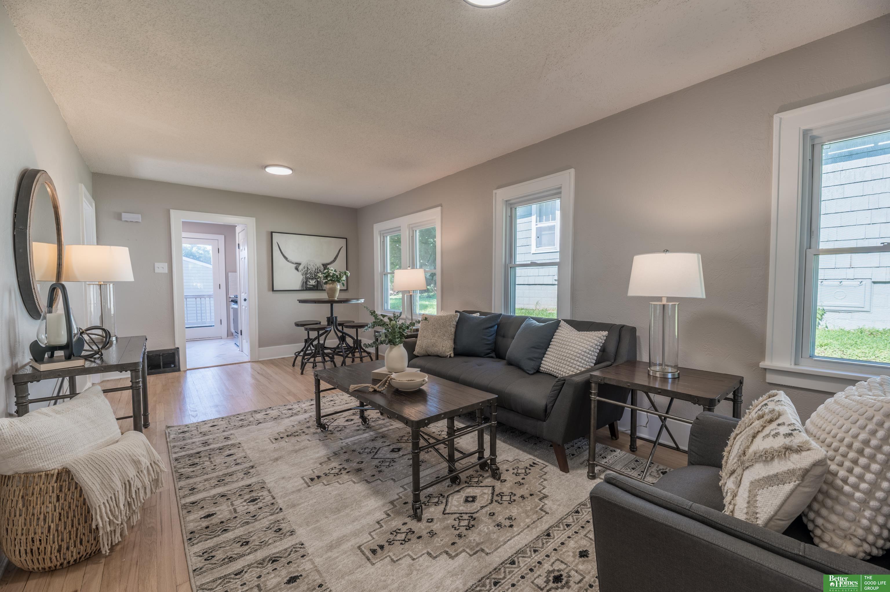 Property Photo: 5515 Hickory Street NE 68106