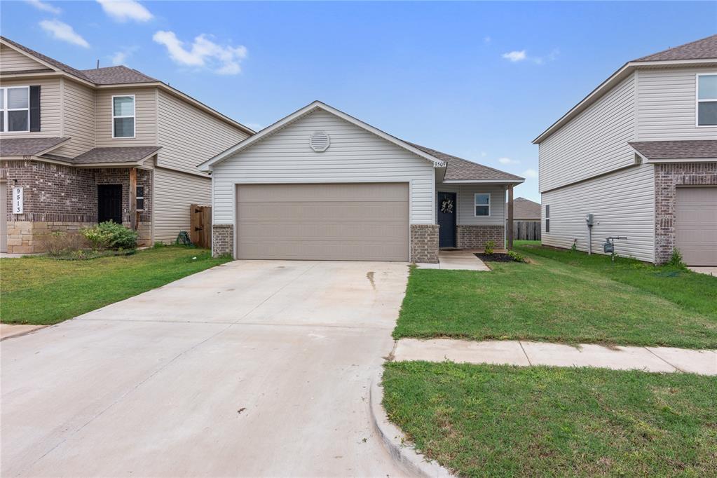 Property Photo: 9509 NW 118 Street OK 73099