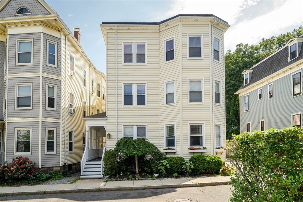 23 Hurd Rd 3  Brookline MA 02445 photo