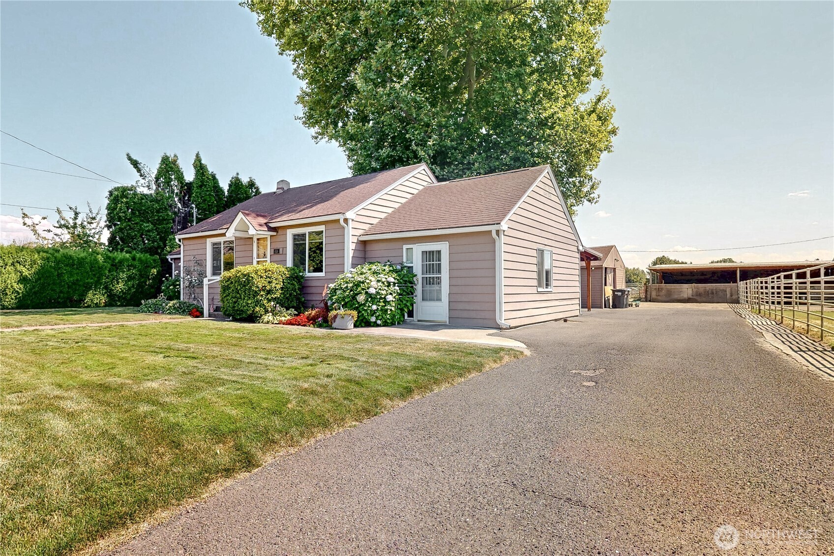 Property Photo: 616 Abbott Road WA 99362