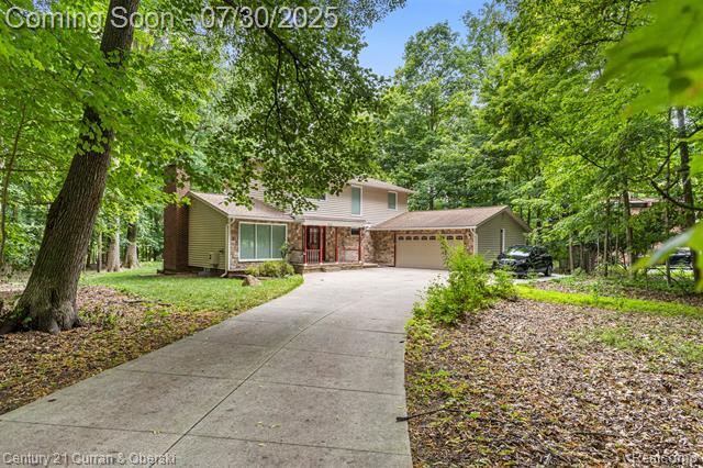 Property Photo: 1511 Gracedale Drive MI 48309