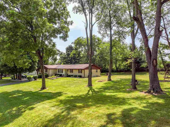 Property Photo: 1139 W Dun Grazin Drive IN 47331