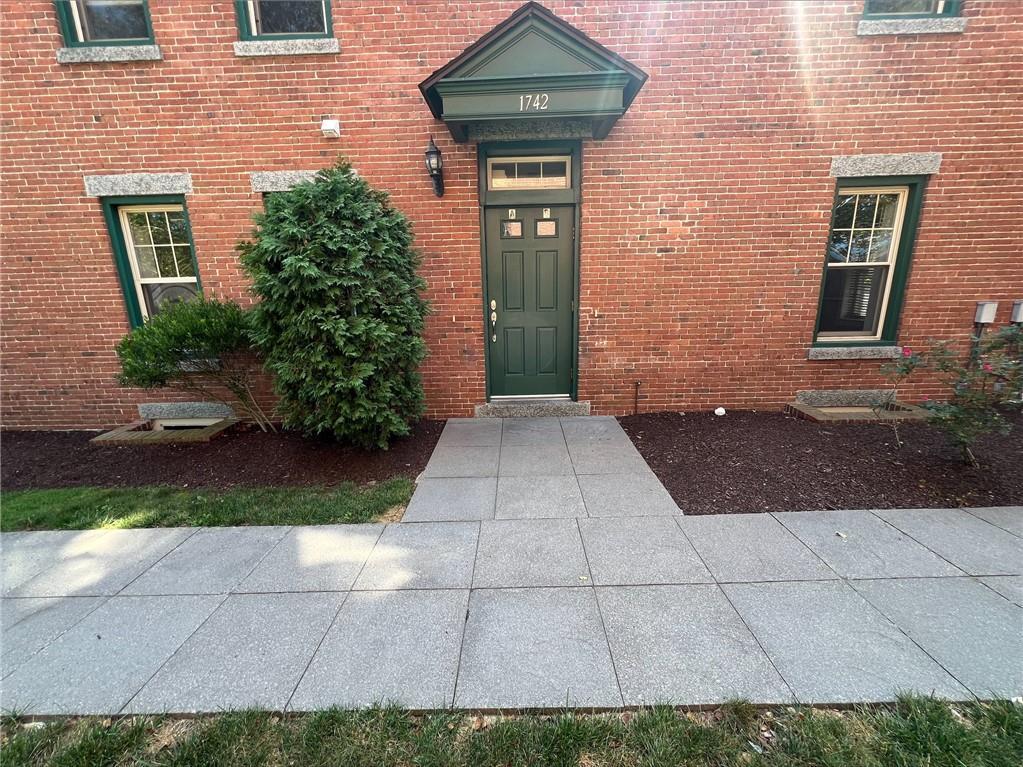 Property Photo: 1742 Lonsdale Avenue 5 RI 02865