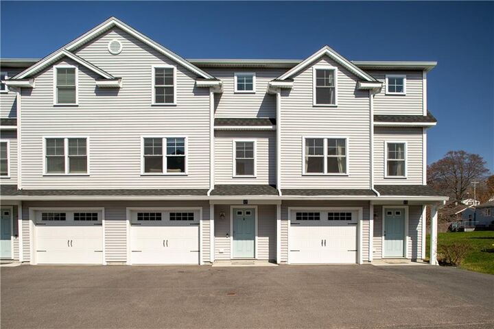 17 Mariner Way  Middletown RI 02842 photo