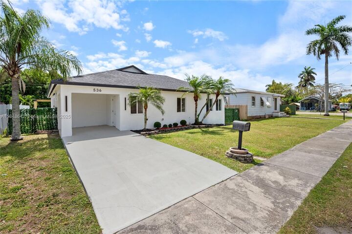 Property Photo:  536 NW 7th St  FL 33030 