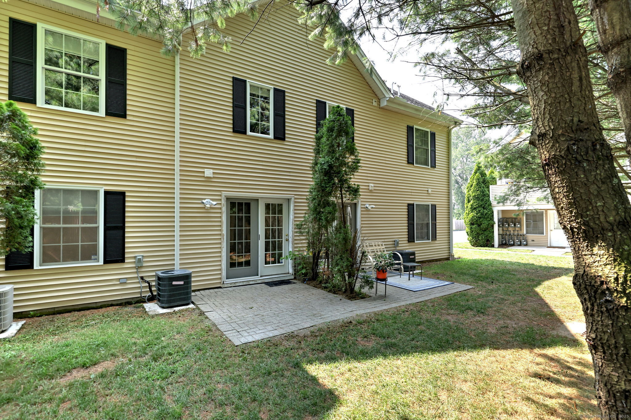 Property Photo:  659 West Avenue B5  CT 06461 