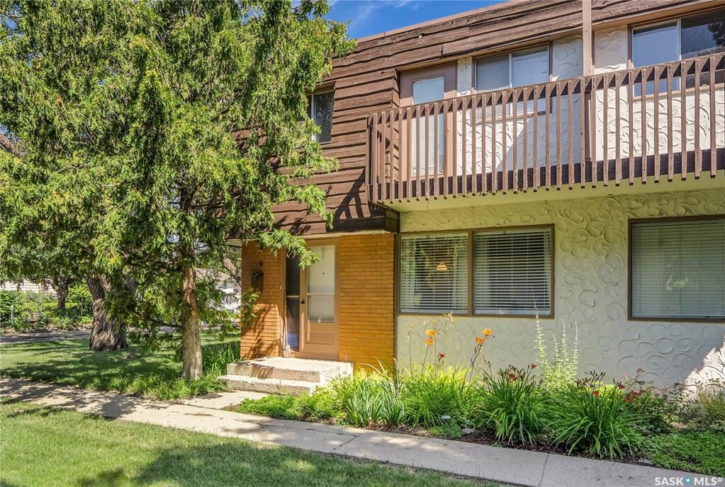 Property Photo:  120 Acadia Drive 36  SK S7H 3V2 