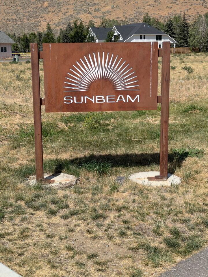 Property Photo: 290 Sunbeam St ID 83333