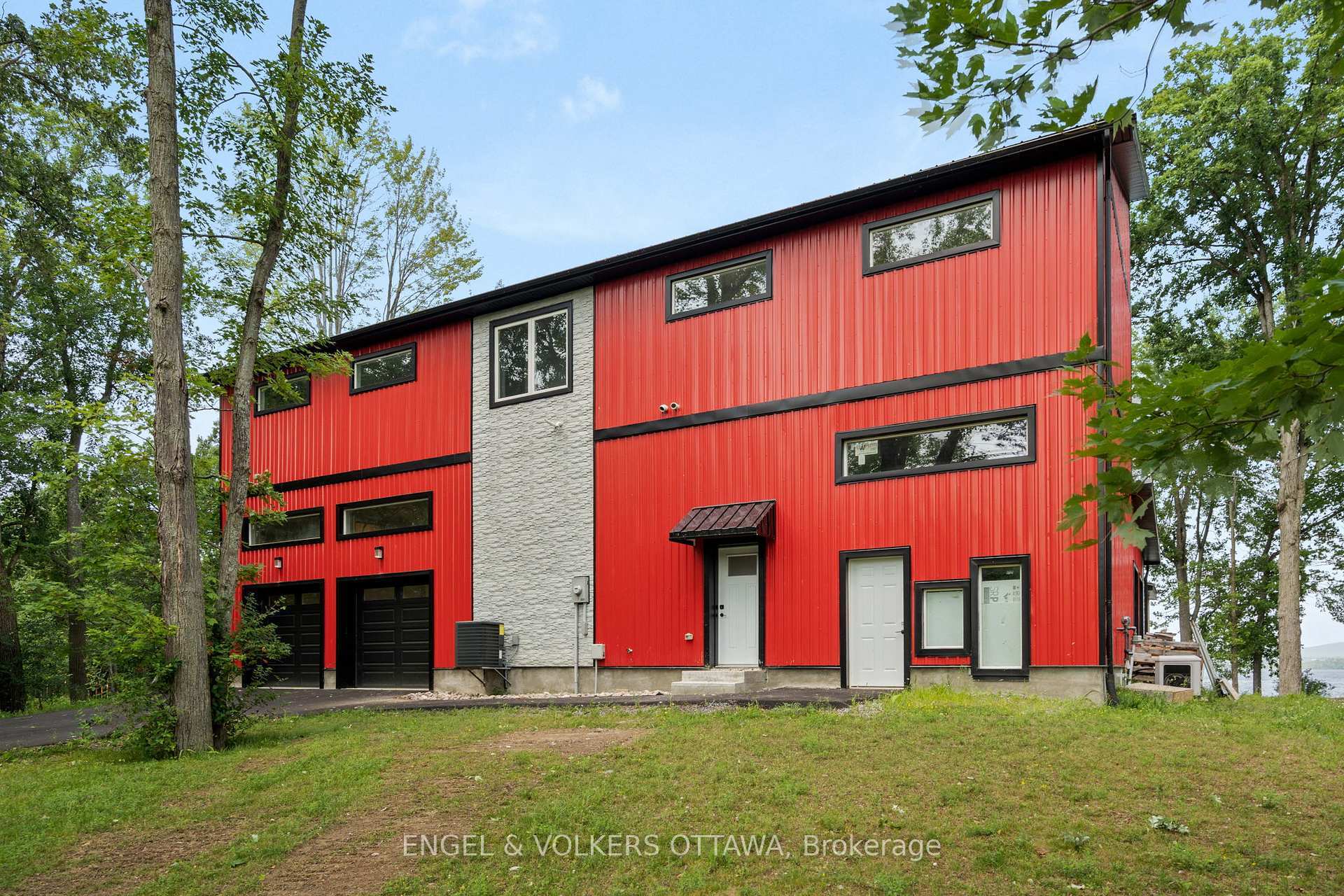 Property Photo: 866 Bayview Drive ON K0A 3M0