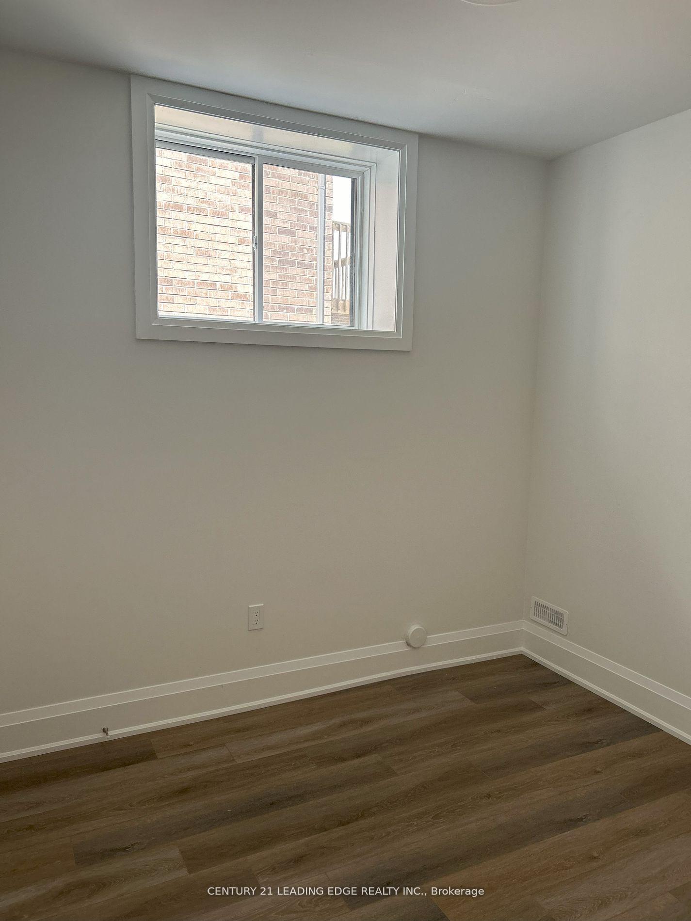 Property Photo: 527 Kleinberg Summit Way ON L4H 4T5