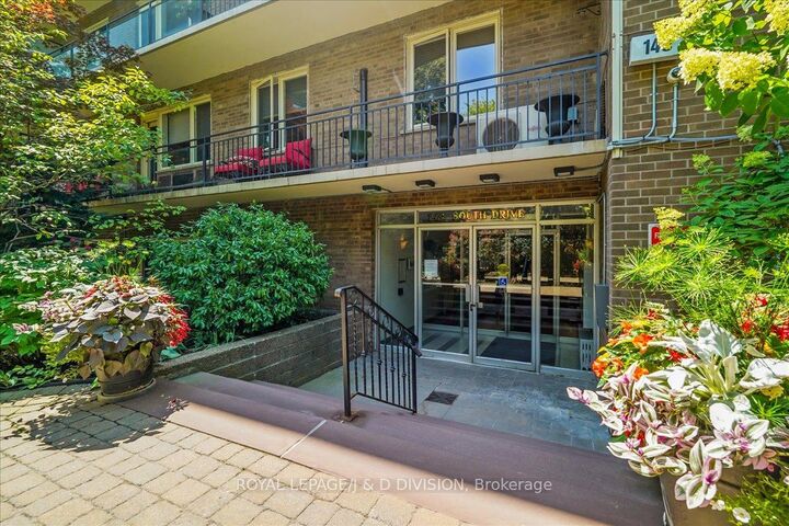 Photo de la propriété:  149 South Drive 203  ON M4W 1S3 