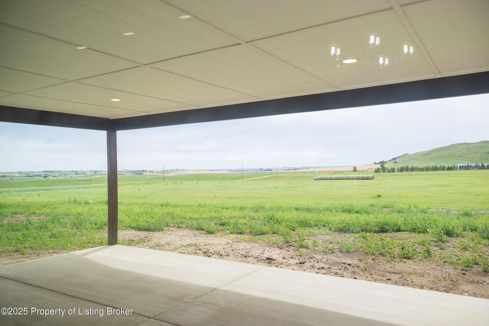 Property Photo:  10708 30F Street SW  ND 58601 