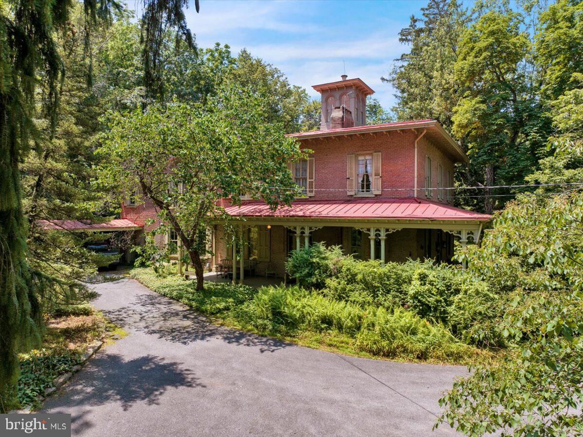 Property Photo: 1670 Moselem Springs Road PA 19526