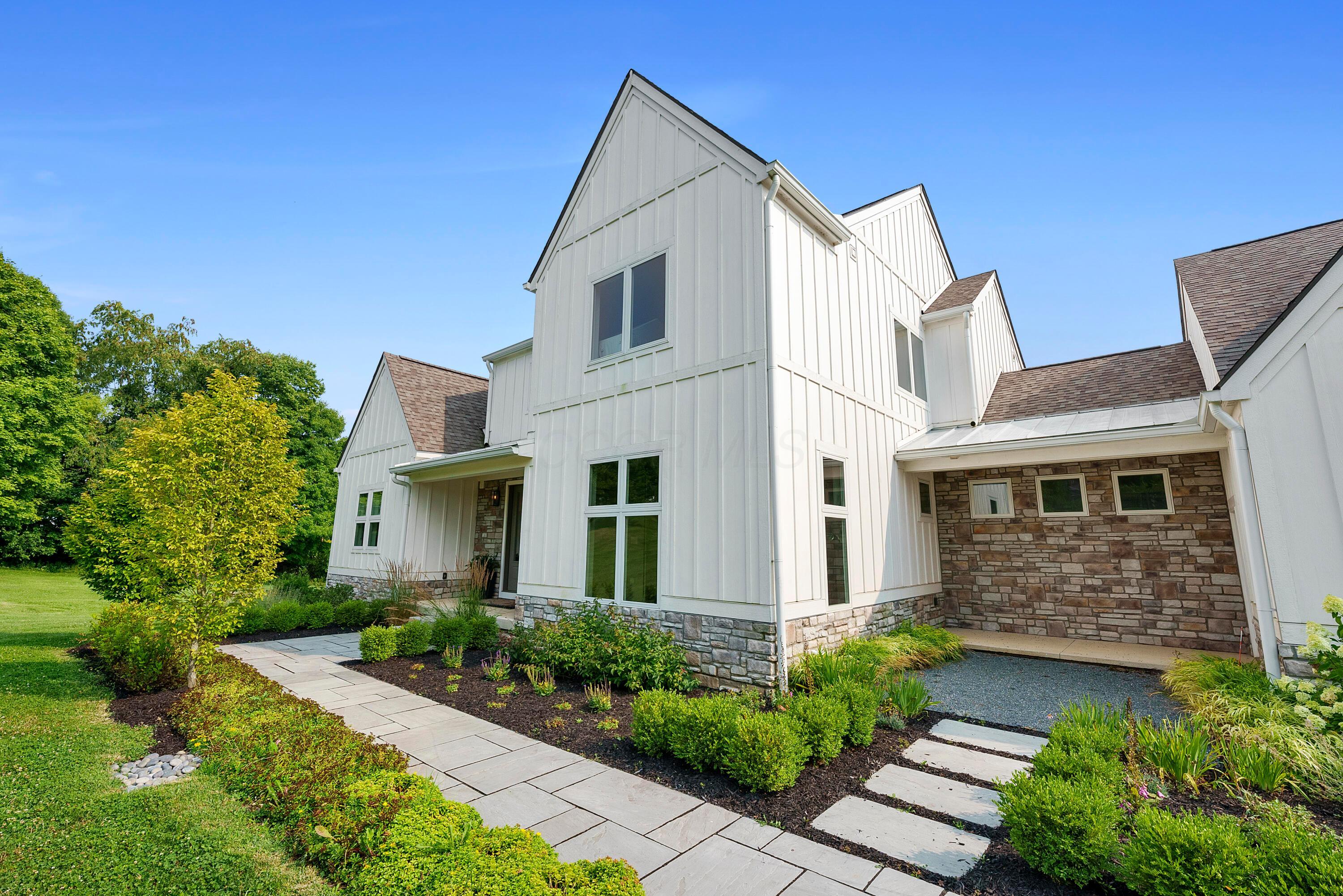 Property Photo: 4181 Corner Road OH 43001