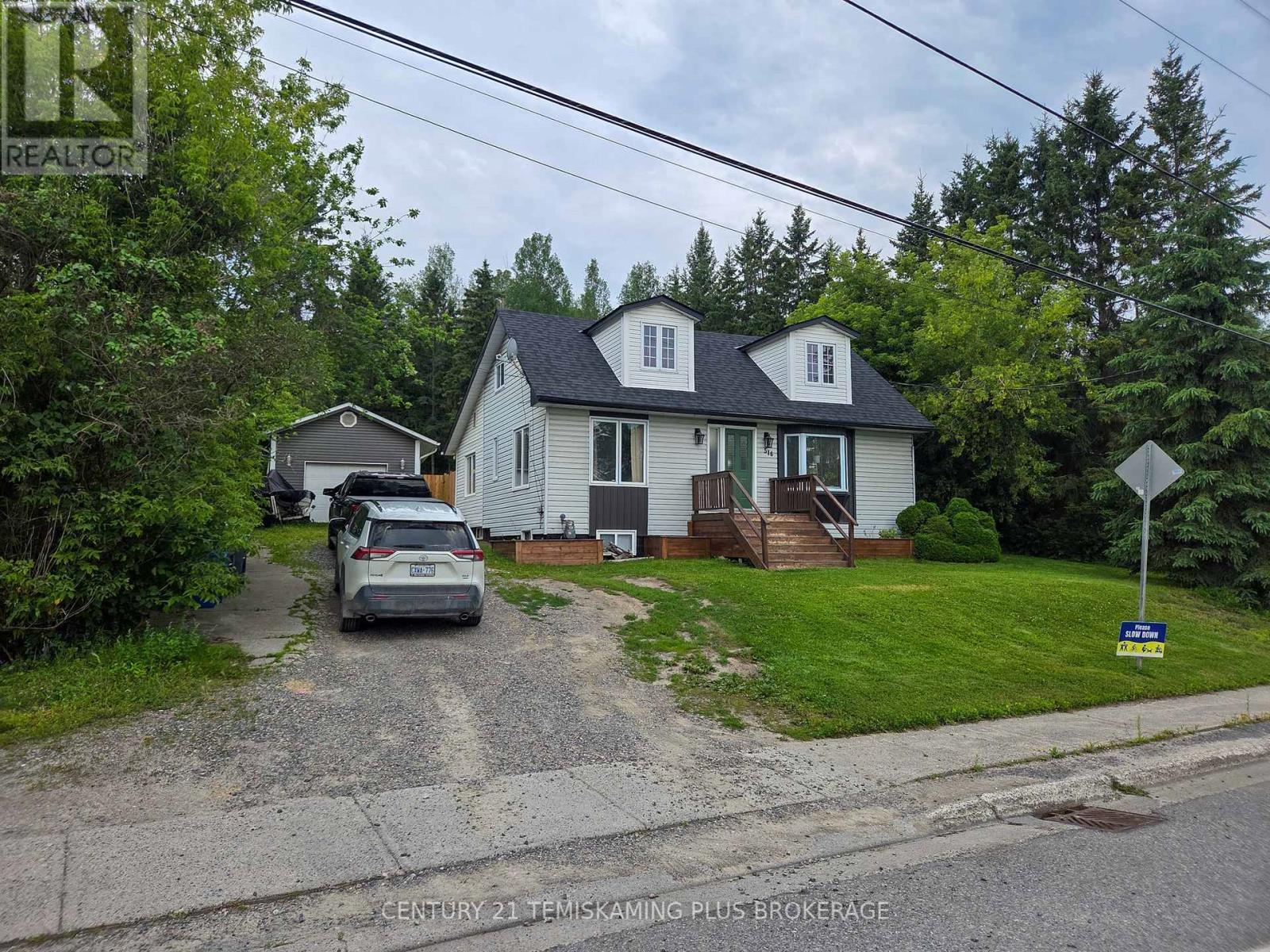 Photo de la propriété: 516 Lakeshore Road ON P0J 1P0