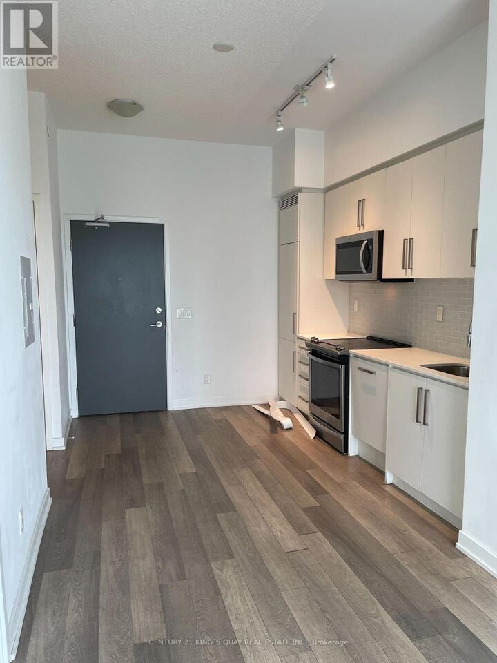 Property Photo: 5180 Yonge Street 2403 ON M2N 5P6