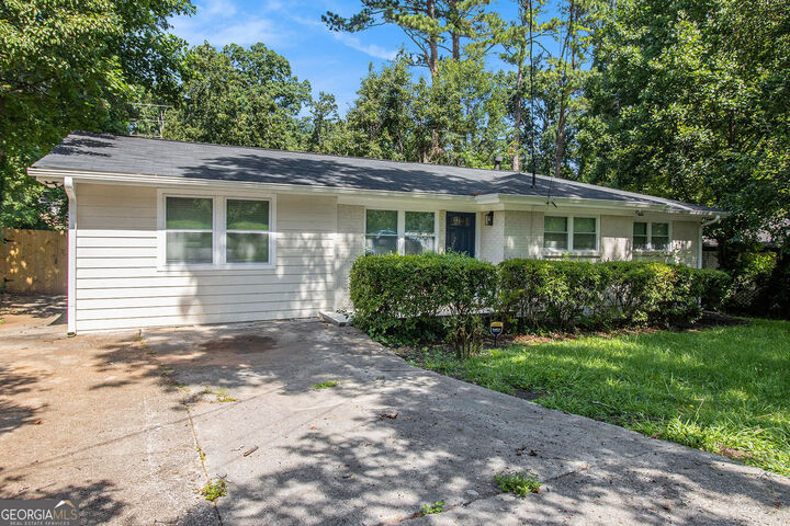 Property Photo: 1975 Glenmar Drive GA 30032