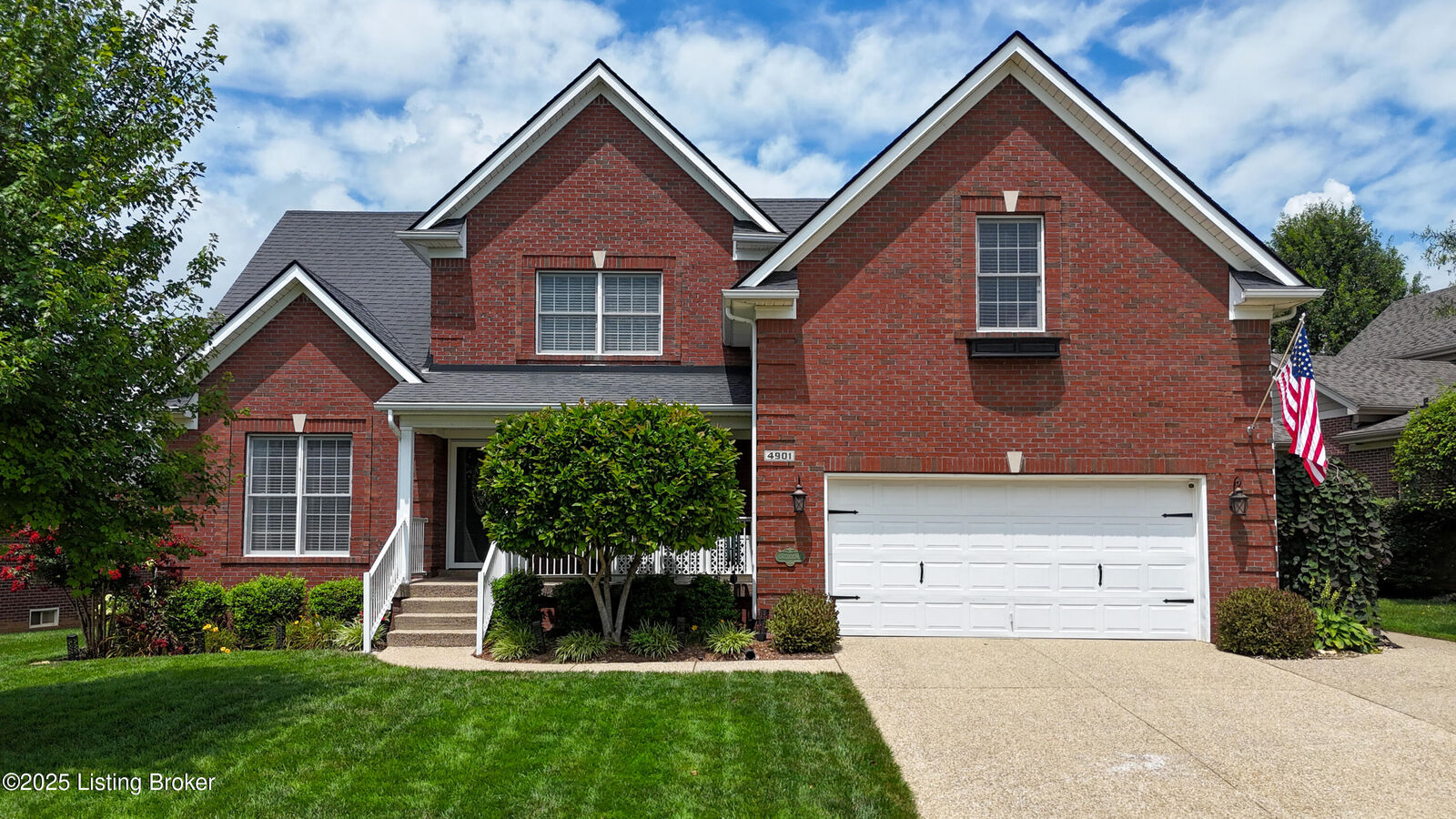 Property Photo:  4901 Bridle Bend Way  KY 40299 