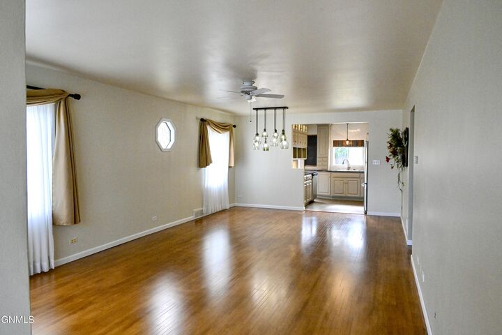 Property Photo:  504 Iowa Avenue  ND 58646 