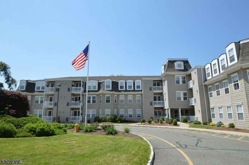 Property Photo:  1 Jenny Lind St  Unit 16  NJ 07857 