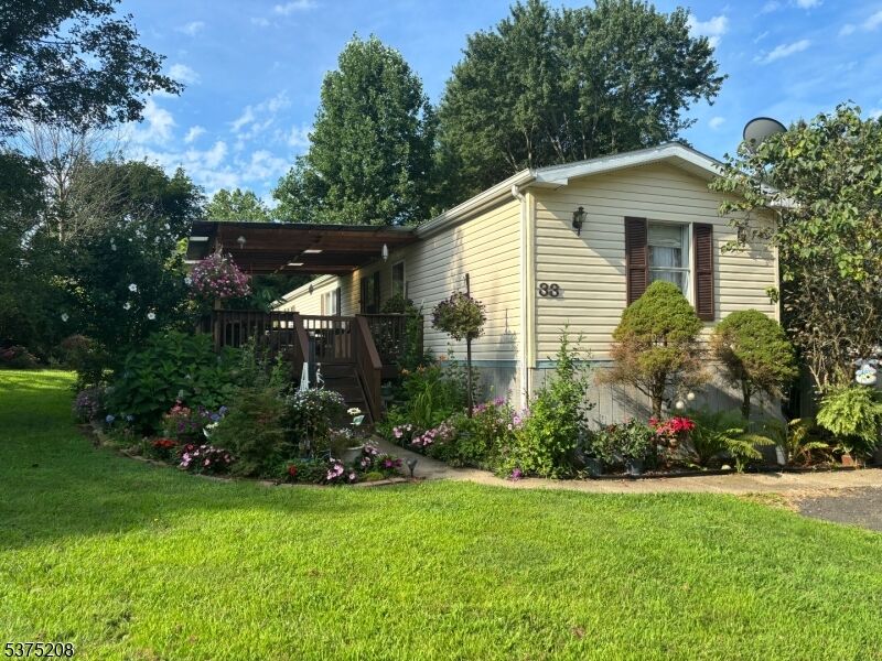 Property Photo:  33 Sherwood Park  NJ 07853 