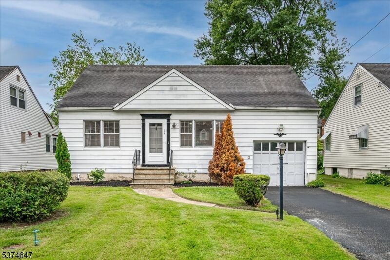Property Photo:  206 Sailer St  NJ 07016 