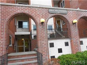 Property Photo: 900 Midland Avenue 3G NY 10704