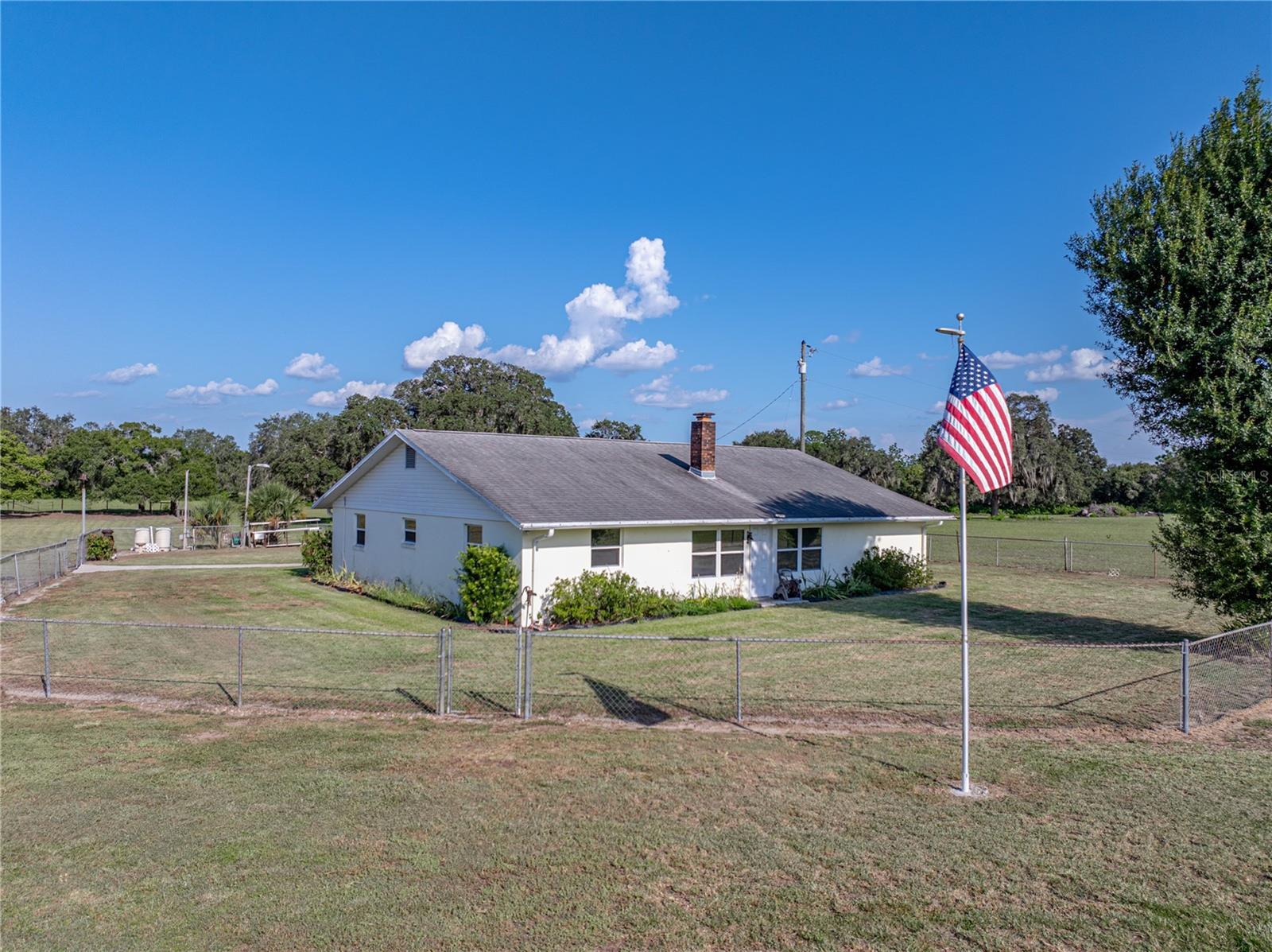 Property Photo:  1040 Backbone Road  FL 33827 
