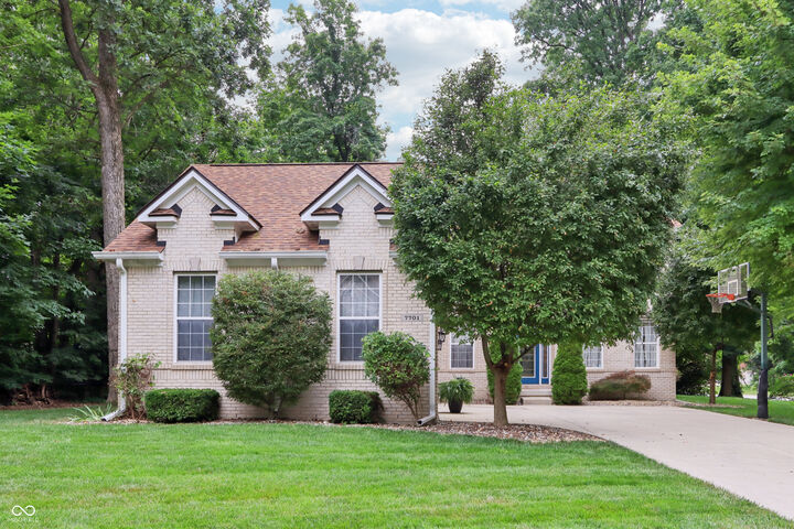 7701 Black Walnut Drive  Avon IN 46123 photo