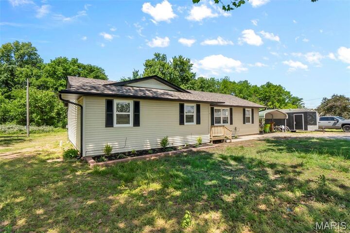 Property Photo:  2047 State Highway H  MO 63801 