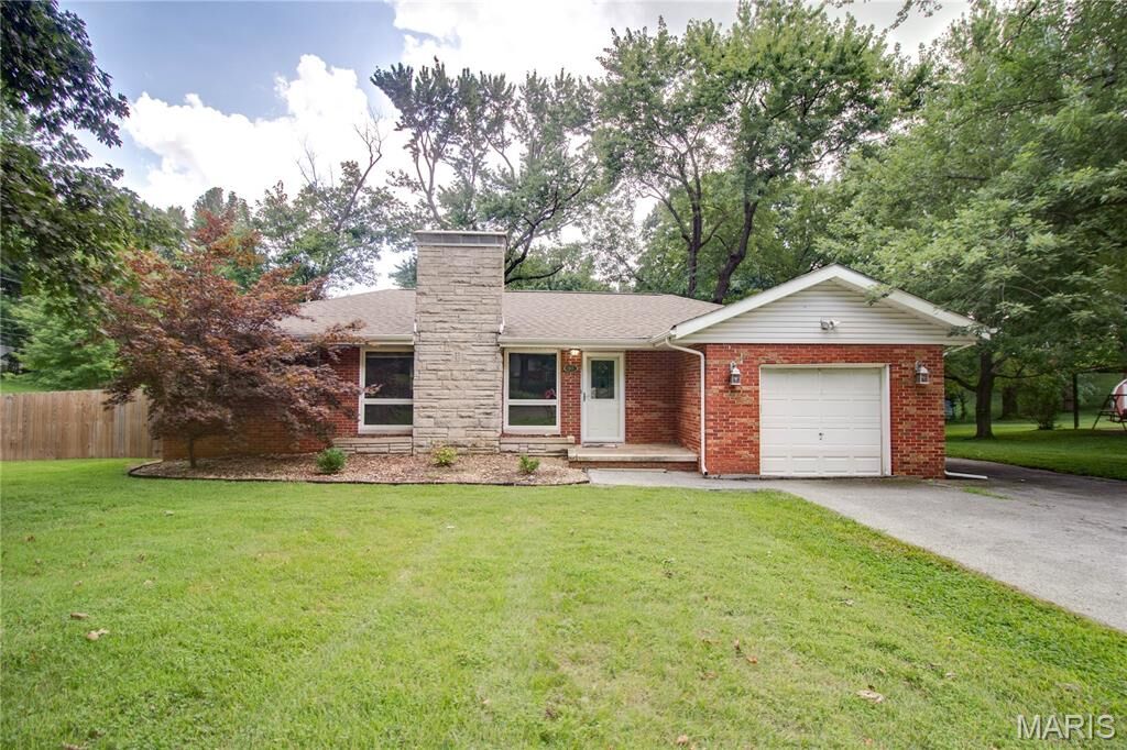 Property Photo:  97 Rosewood Lane  IL 62024 