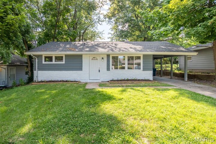 Property Photo: 10141 Ventura Drive MO 63136