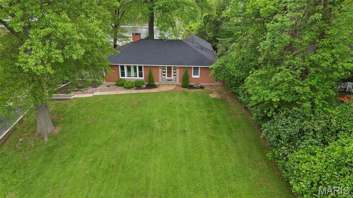 Property Photo: 350 Barnett Dr. IL 62025