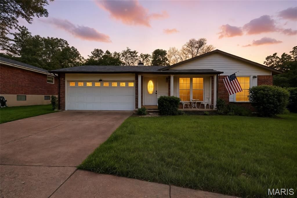 Property Photo: 5621 Chalet Manor Court MO 63129