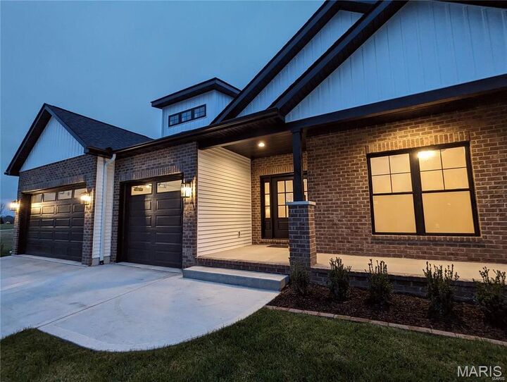 Property Photo:  8748 Wendell Creek Drive  IL 62281 