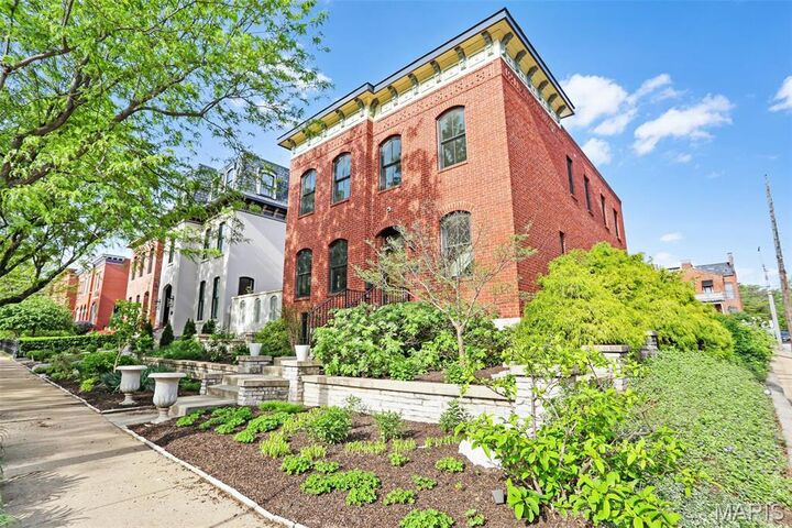 Property Photo:  1201 Dolman Street  MO 63104 
