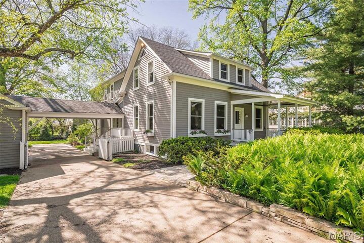 Property Photo: 1211 S Geyer Road MO 63122