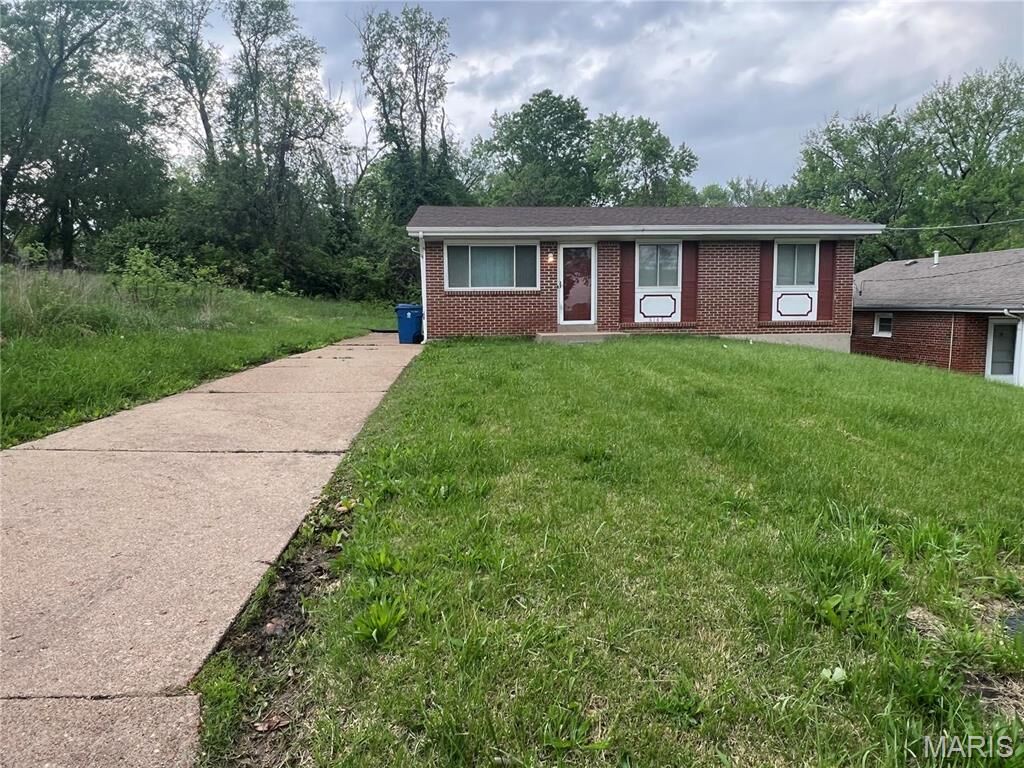 Property Photo: 6145 Payne Avenue MO 63135